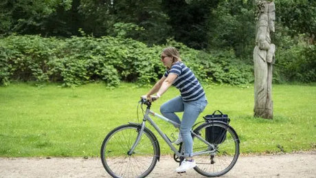 Quel vélo électrique ultra léger femme choisir en 2025